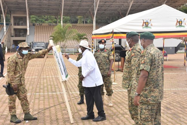 HE presindent Museveni launches Oliver Tambo Magazine at kololo after lecturing military gathering