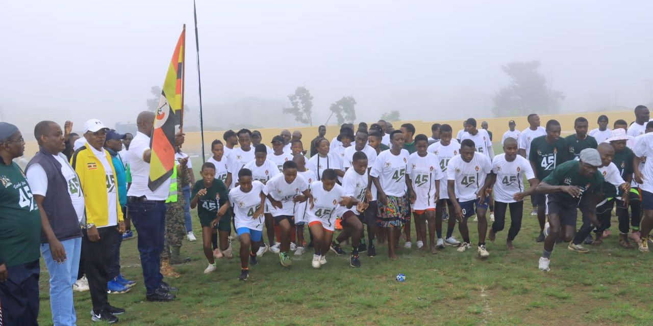 RDC GODFREY KATAMBA FLAGS OFF 45TH TAREHESITA MARATHON AT KABALE PLAYGROUND.JPG