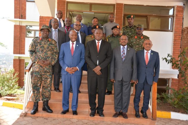 Hon .Minister Oboth Marksons( M) in a group photo with EASF Delegation and UPDF leadership.JPG