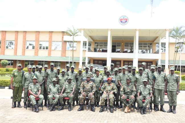 Comdt in a group photo with cadets.JPG
