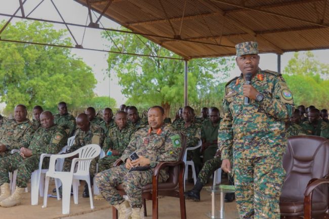 Division commander addresing the officers and men at the celemony.JPG (2)